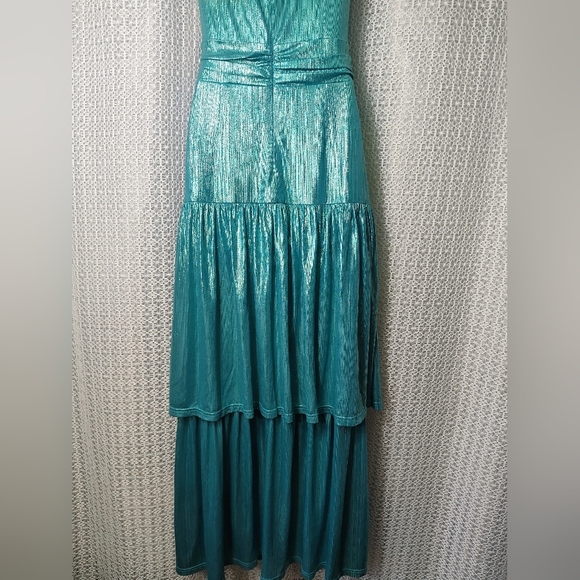 Elliatt Shimmering Teal Bow Dress - Picture 12 of 16